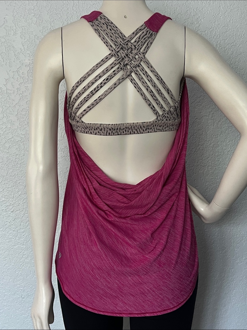 Lululemon Wild Tank Size 6 Pink Dottie Dash Strappy Back Built In Bra Gym Yoga